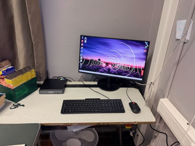 Renouvellement d'une partie du parc informatique de L'Athénée Royale de Dour