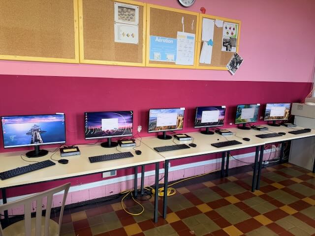 Renouvellement d'une partie du parc informatique de L'Athénée Royale de Dour